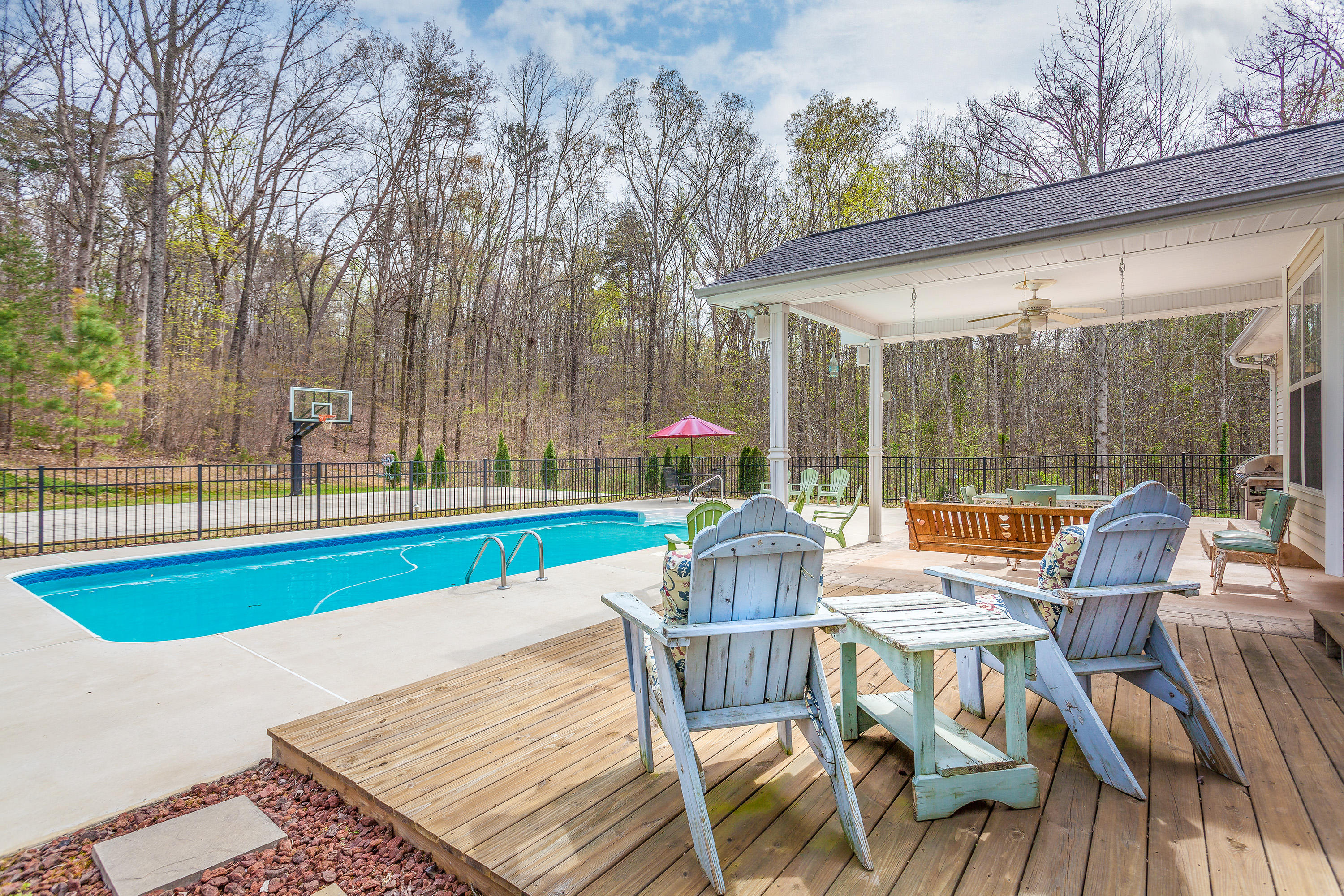 418 Jackson Road Hixson, TN 37343 - Photo 29 of 35 Pool Area 4