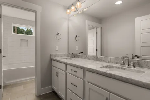 $599,000 | 2238 B Cruzen Street, Nashville, TN 37211