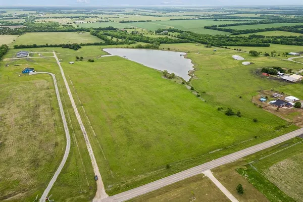 $550,000 | 272 St Leonard Tx 75452, Leonard, TX 75452