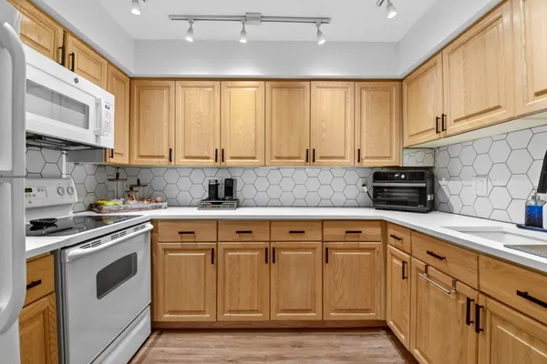 $2,950 | 3589 South Ocean Boulevard, Unit PH909, South Palm Beach, FL 33480