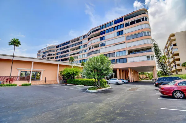 $2,950 | 3589 South Ocean Boulevard, Unit PH909, South Palm Beach, FL 33480