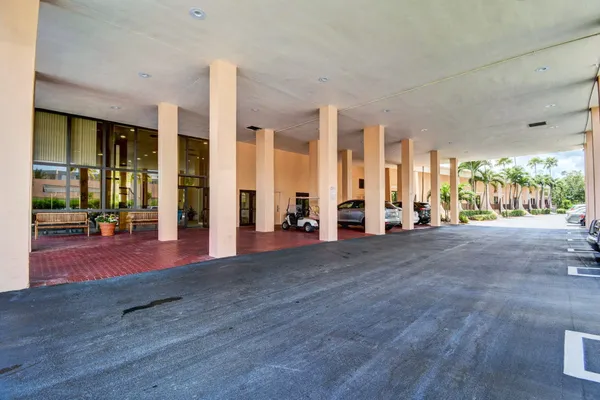 $2,950 | 3589 South Ocean Boulevard, Unit PH909, South Palm Beach, FL 33480