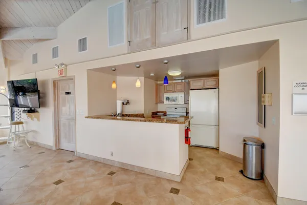 $2,950 | 3589 South Ocean Boulevard, Unit PH909, South Palm Beach, FL 33480