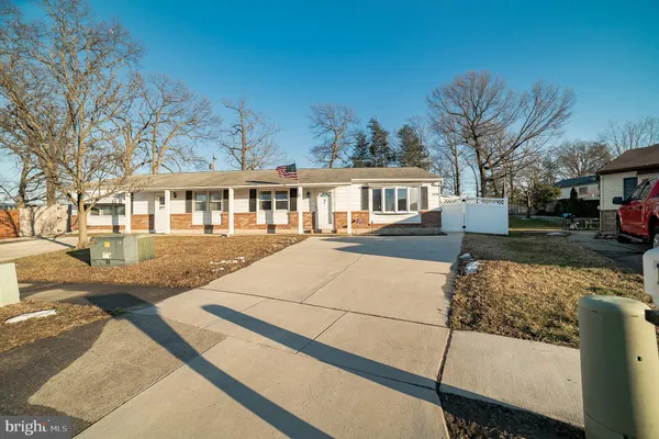 $340,000 | 1090 Notley Court, Pasadena, MD 21122