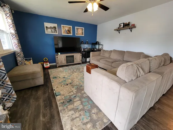 $340,000 | 1090 Notley Court, Pasadena, MD 21122