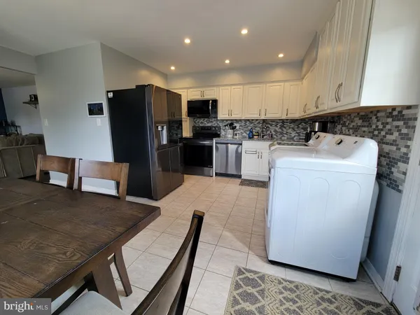 $340,000 | 1090 Notley Court, Pasadena, MD 21122