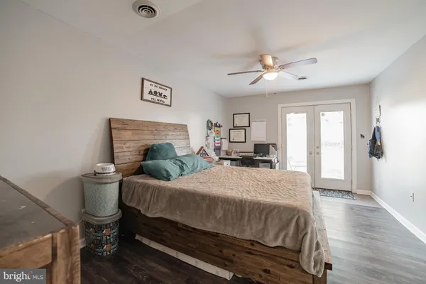 $340,000 | 1090 Notley Court, Pasadena, MD 21122