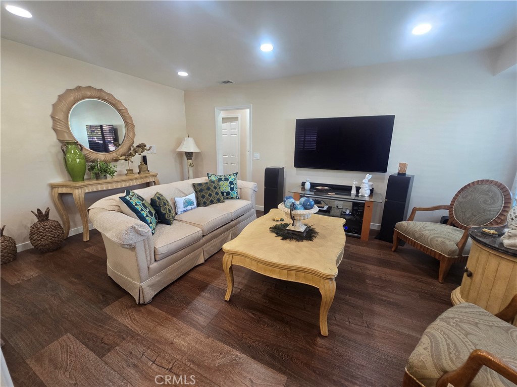 10613 Shellyfield Road Downey, CA 90241 - Photo 2 of 12