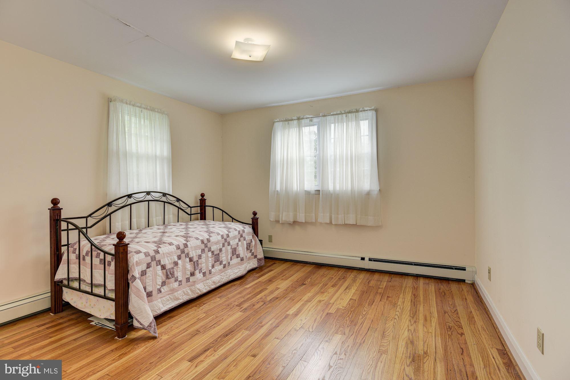 232 Rollingbrook Way Baltimore, MD 21228 - Photo 12 of 26 Bedroom | Hardwood Floors