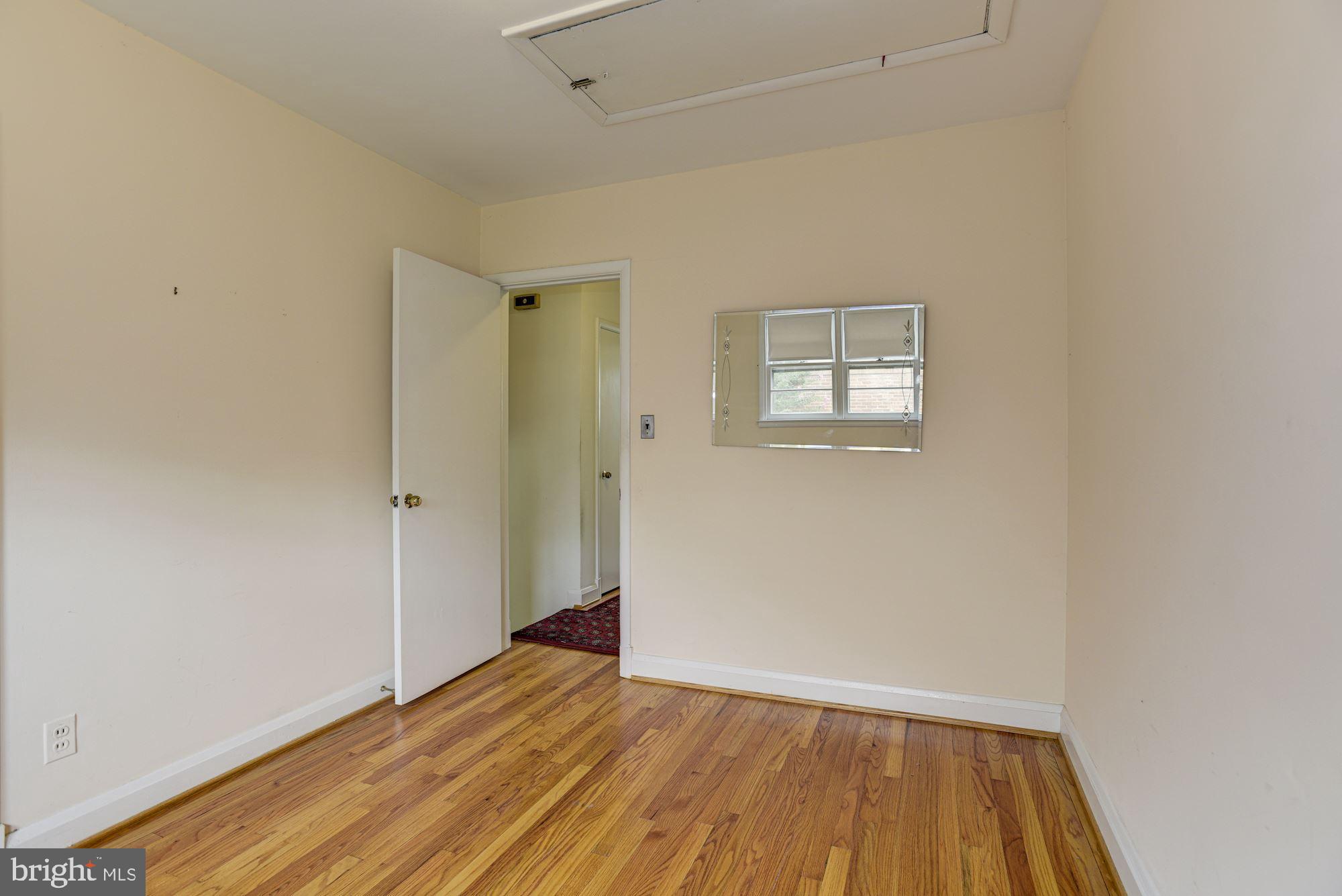 232 Rollingbrook Way Baltimore, MD 21228 - Photo 16 of 26 Bedroom | Hardwood Floors