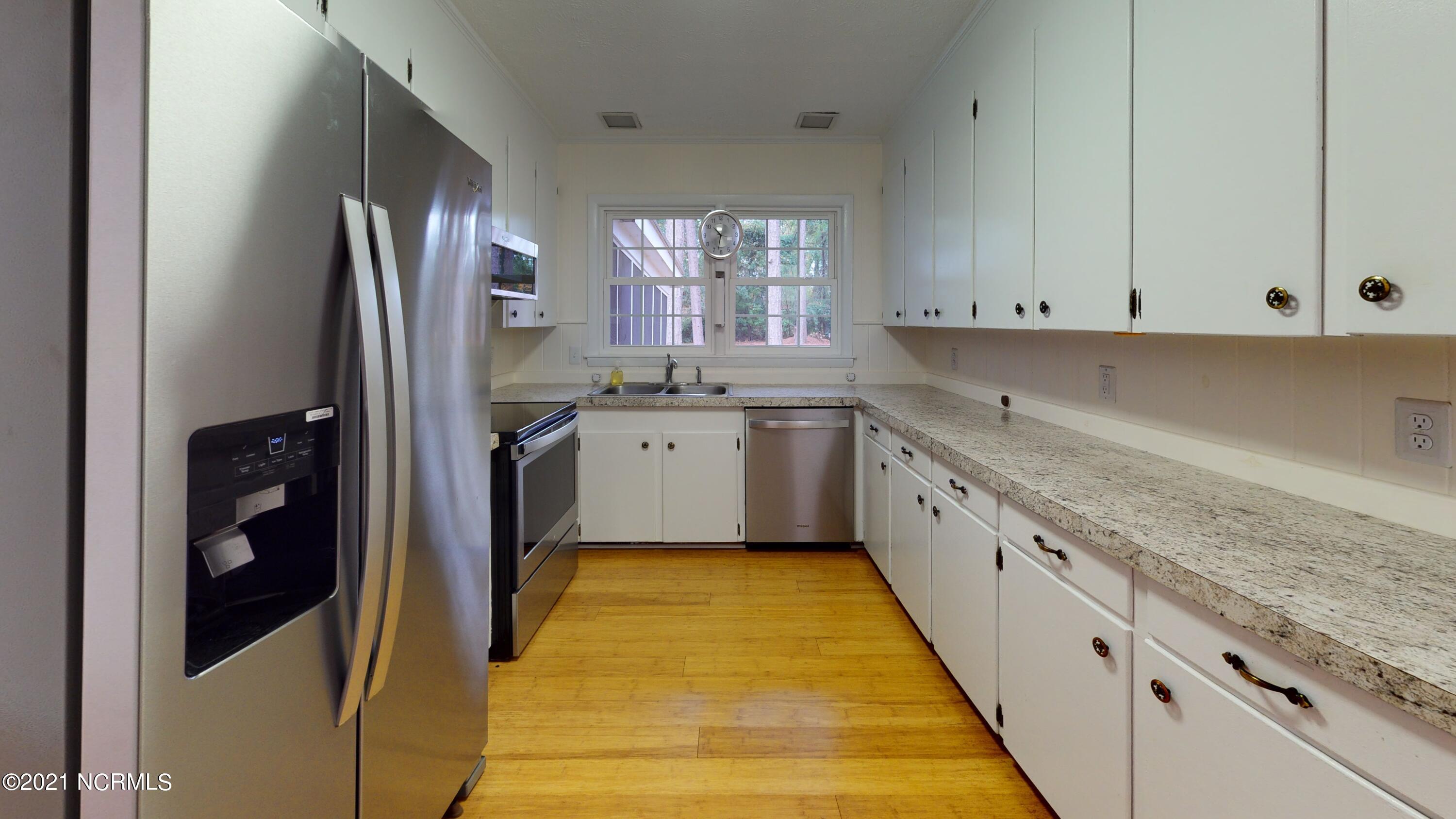 187 Arrow Wood Road Carthage, NC 28327 - Photo 10 of 41 Kitchen