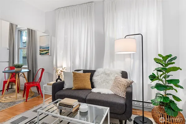 $174,500 | 7 Harrison Street, Unit 26, Seattle, WA 98109