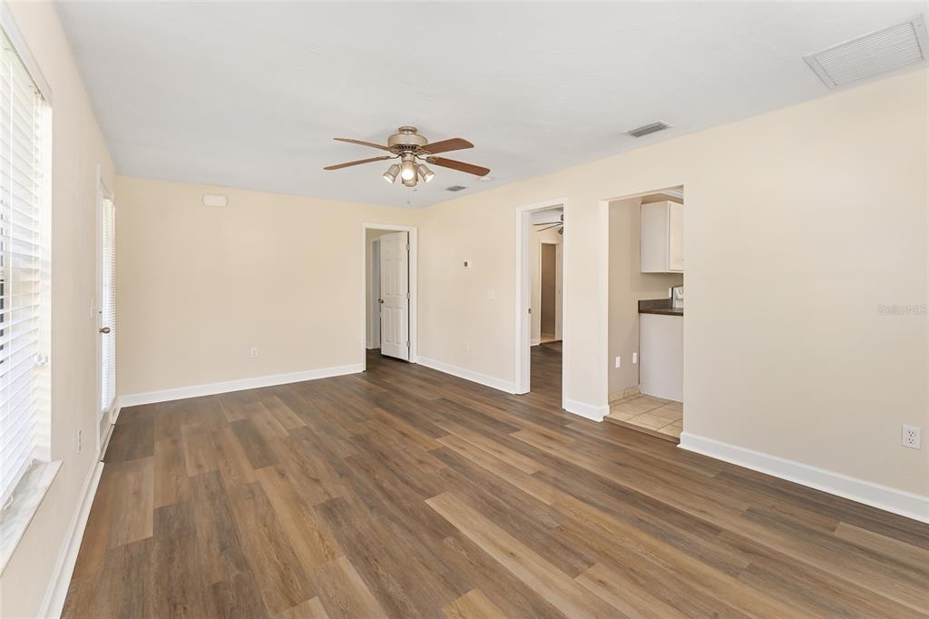 18673 Northwest 252nd Street High Springs, FL 32643 - Photo 3 of 40