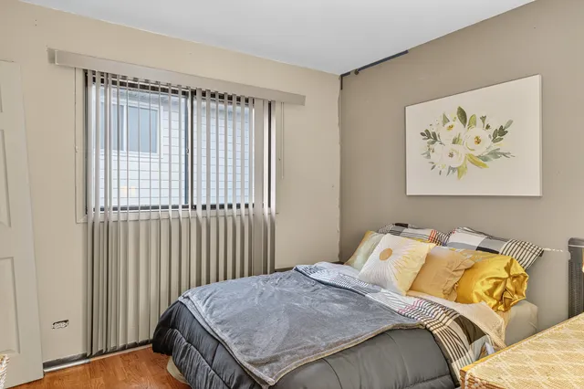 $165,000 | 18038 Juneway Court, Country Club Hills, IL 60478