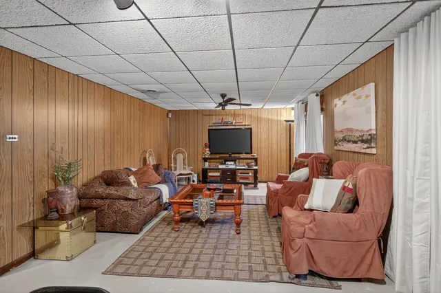 $165,000 | 18038 Juneway Court, Country Club Hills, IL 60478