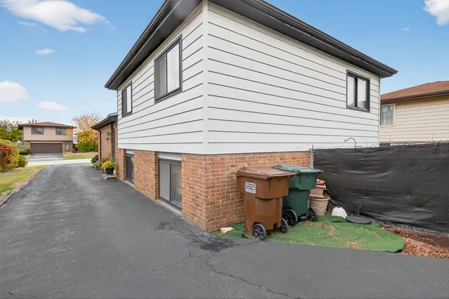 $165,000 | 18038 Juneway Court, Country Club Hills, IL 60478