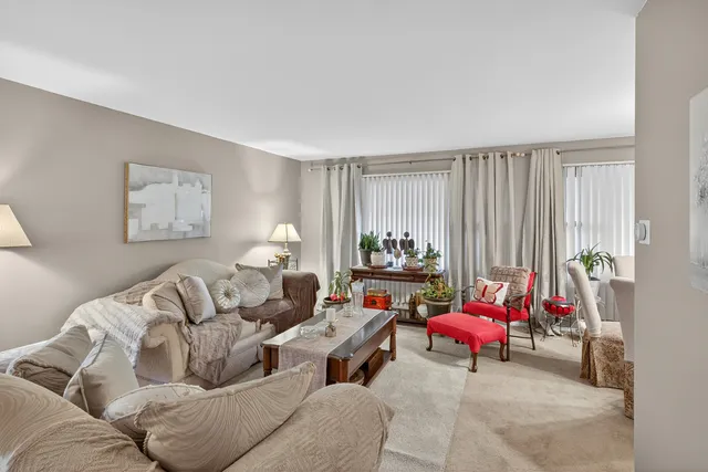 $165,000 | 18038 Juneway Court, Country Club Hills, IL 60478