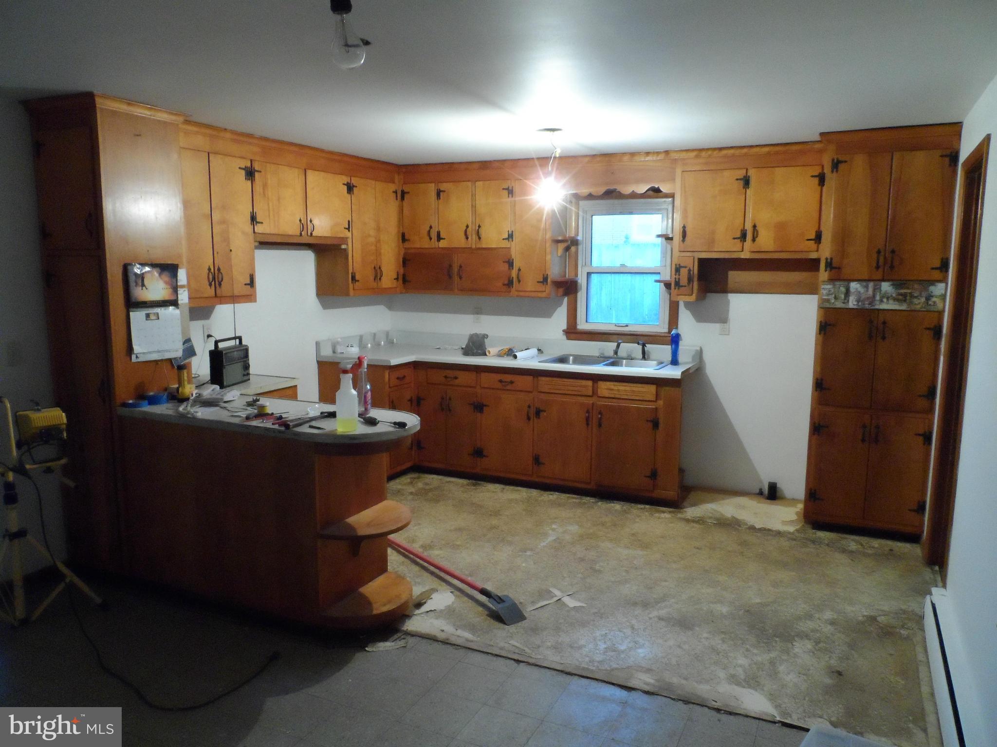 313 Hook Road Westminster, MD 21157 - Photo 6 of 19 Kitchen