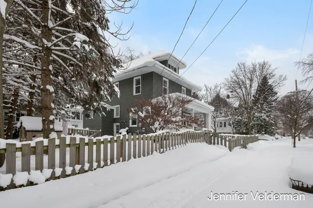 $474,900 | 1256 Hope Street Southeast, Grand Rapids, MI 49506