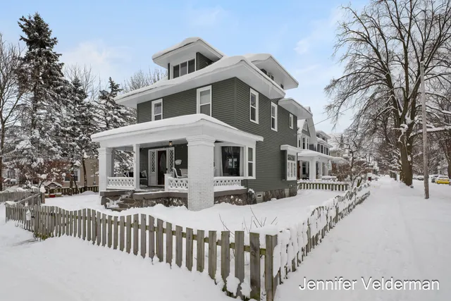 $474,900 | 1256 Hope Street Southeast, Grand Rapids, MI 49506