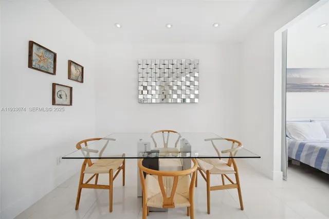 a view of a livingroom with furniture