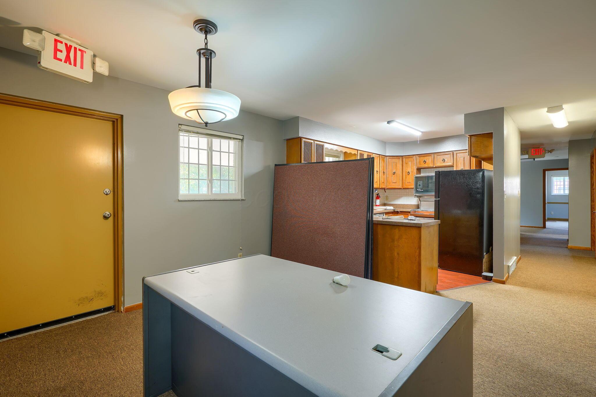 2505 Woodley Road Columbus, OH 43231 - Photo 14 of 70 2505 Woodley Rd (72)