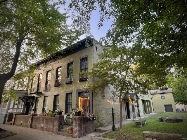 $585,000 | 702-704 Southeast 2nd Street, Evansville, IN 47713