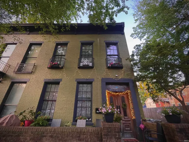 $585,000 | 702-704 Southeast 2nd Street, Evansville, IN 47713