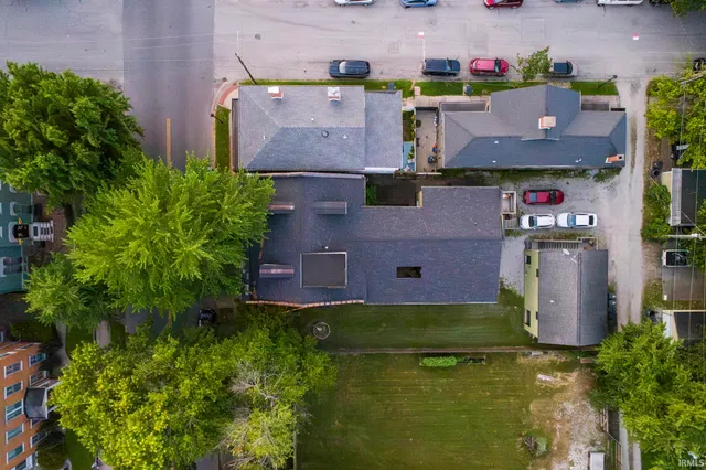 $585,000 | 702-704 Southeast 2nd Street, Evansville, IN 47713