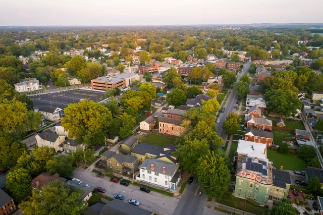 $585,000 | 702-704 Southeast 2nd Street, Evansville, IN 47713