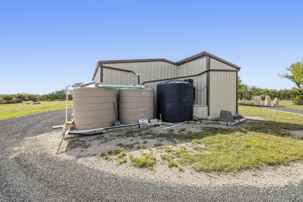 360 Bluff Creek Road North Center Point, TX 78010 - Photo 38 of 64 a backyard of a house