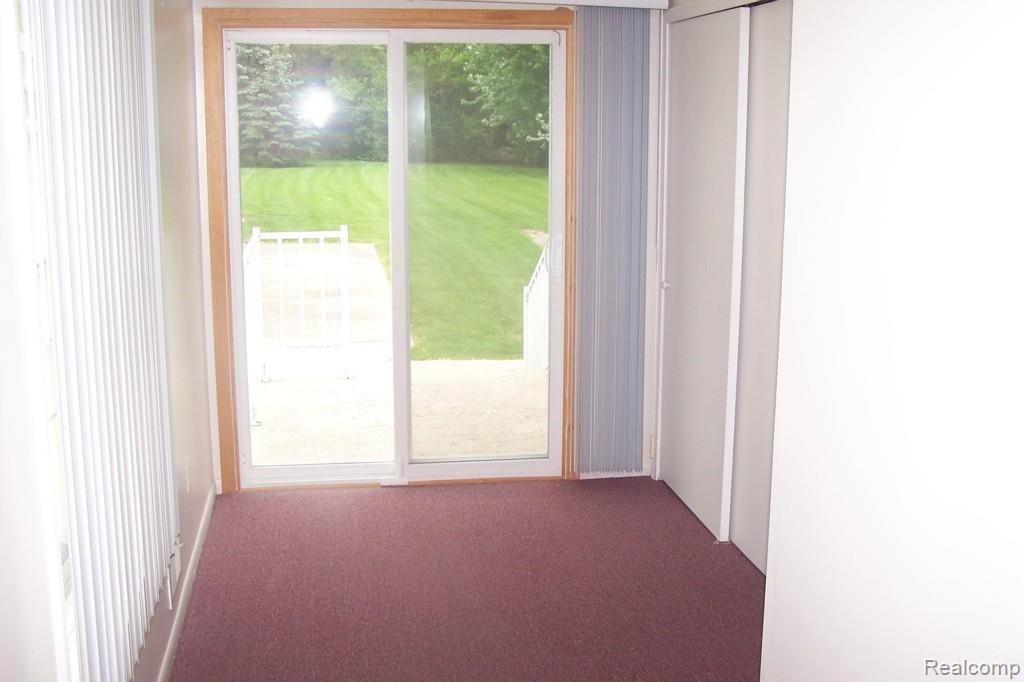 15098 Merriman Road Livonia, MI 48154 - Photo 11 of 17 100_6395.jpg