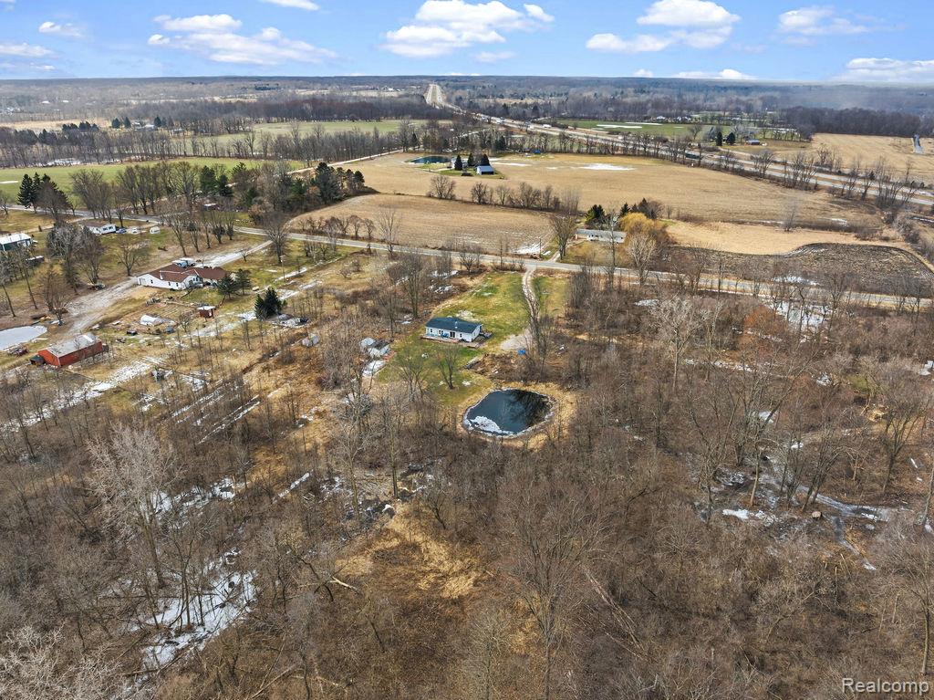 8311 South State Road Bancroft, MI 48414 - Photo 32 of 37