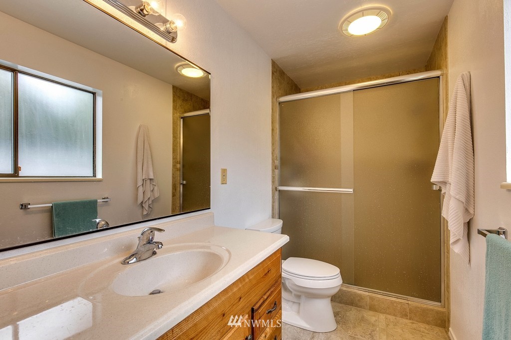 3084 Rocky Point Road Northwest Bremerton, WA 98312 - Photo 16 of 25 Gallery Image 16