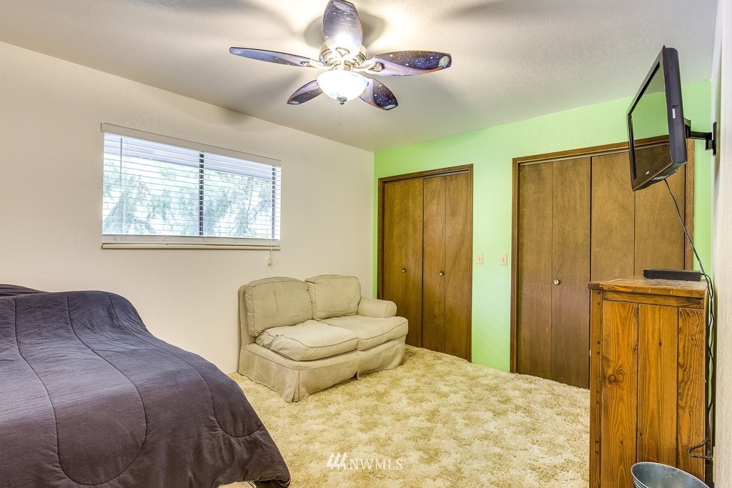 3084 Rocky Point Road Northwest Bremerton, WA 98312 - Photo 17 of 25 Gallery Image 17