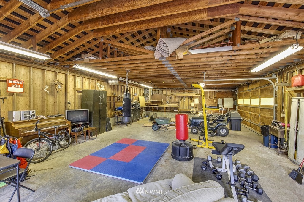 3084 Rocky Point Road Northwest Bremerton, WA 98312 - Photo 21 of 25 Gallery Image 21
