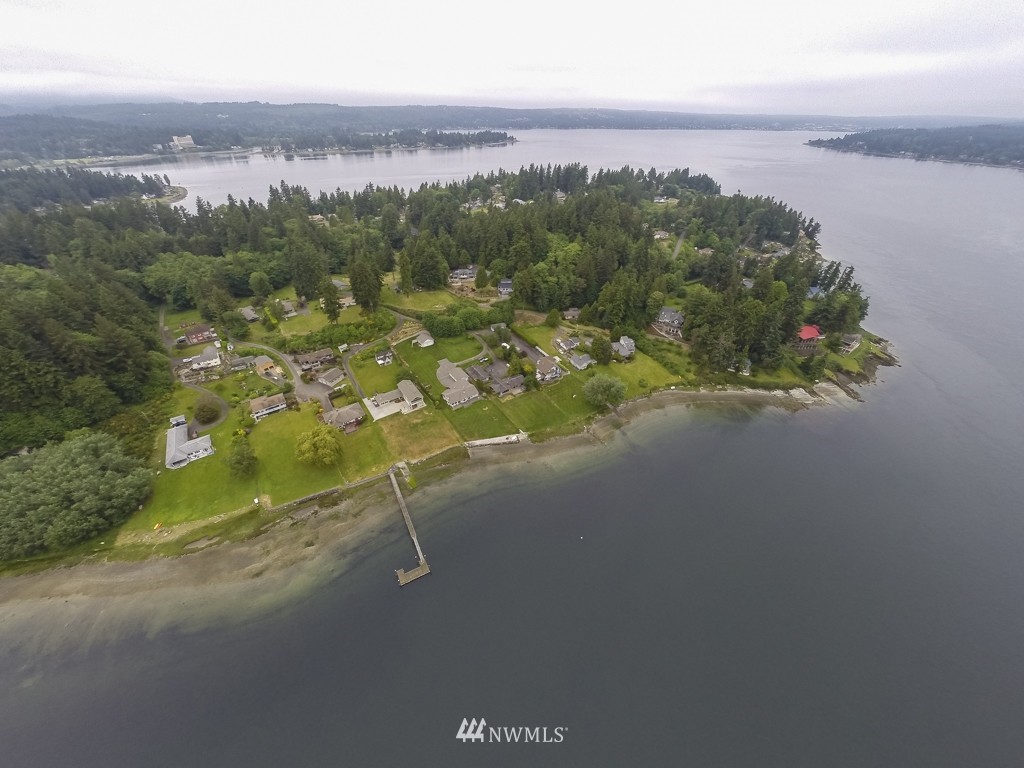 3084 Rocky Point Road Northwest Bremerton, WA 98312 - Photo 4 of 25 Gallery Image 4