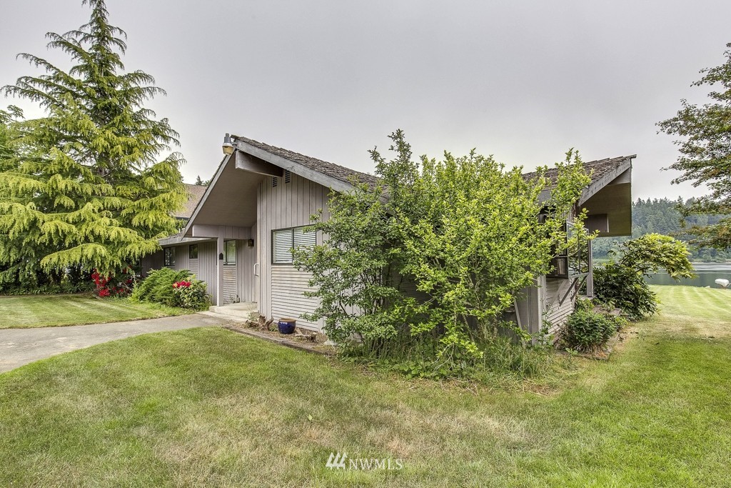 3084 Rocky Point Road Northwest Bremerton, WA 98312 - Photo 5 of 25 Gallery Image 5