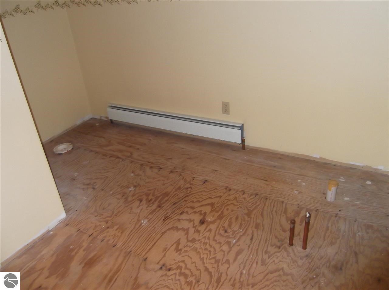 6667 Slosser Road Hale, MI 48739 - Photo 19 of 29 1791968-18.JPG