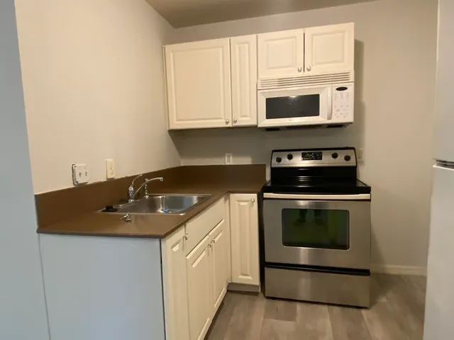 $1,200 | 25 Florida Avenue, Unit B, St. Augustine, FL 32084