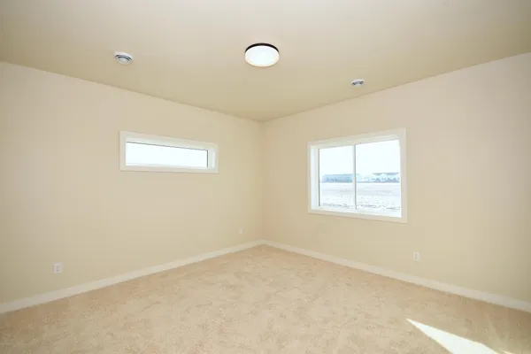 $377,000 | 6282 87th Avenue South, Horace, ND 58047