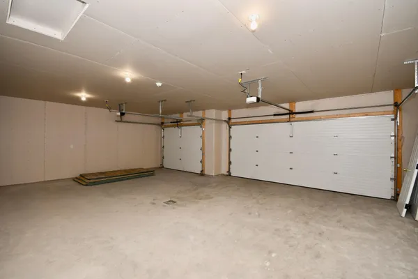 $377,000 | 6282 87th Avenue South, Horace, ND 58047