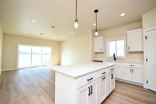 $377,000 | 6282 87th Avenue South, Horace, ND 58047