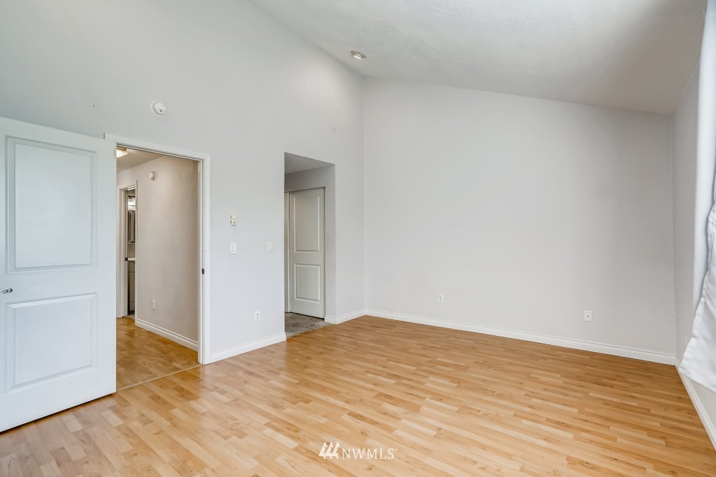 1850 Grant Avenue South, Unit C2 Renton, WA 98055 - Photo 15 of 27