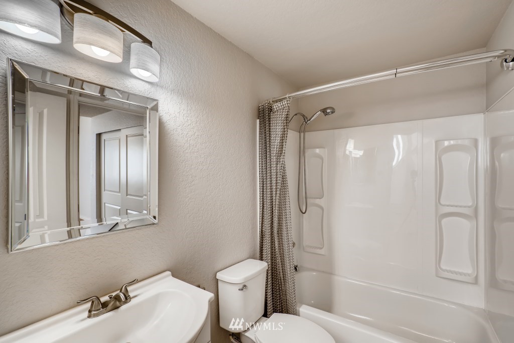 1850 Grant Avenue South, Unit C2 Renton, WA 98055 - Photo 17 of 27
