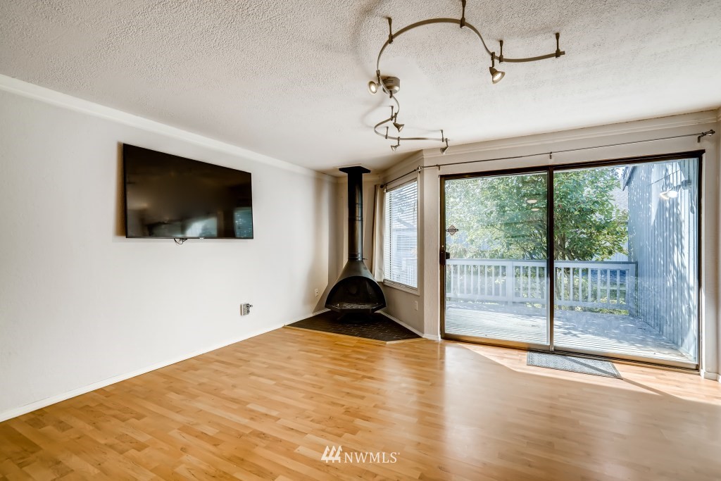 1850 Grant Avenue South, Unit C2 Renton, WA 98055 - Photo 4 of 27