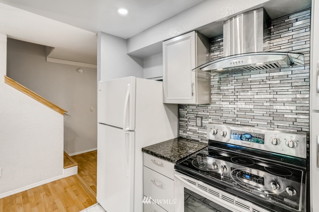 1850 Grant Avenue South, Unit C2 Renton, WA 98055 - Photo 7 of 27