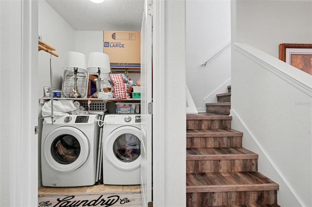 1606 Acadia Harbor Place Brandon, FL 33511 - Photo 15 of 38 a view of entryway with washer and dryer
