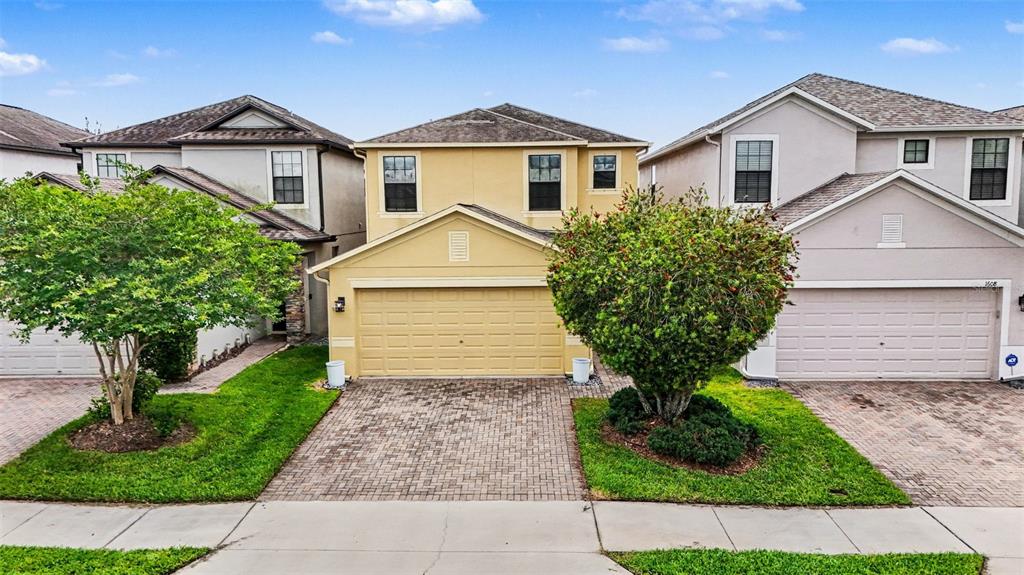 1606 Acadia Harbor Place Brandon, FL 33511 - Photo 38 of 38 a front view of a house with garden