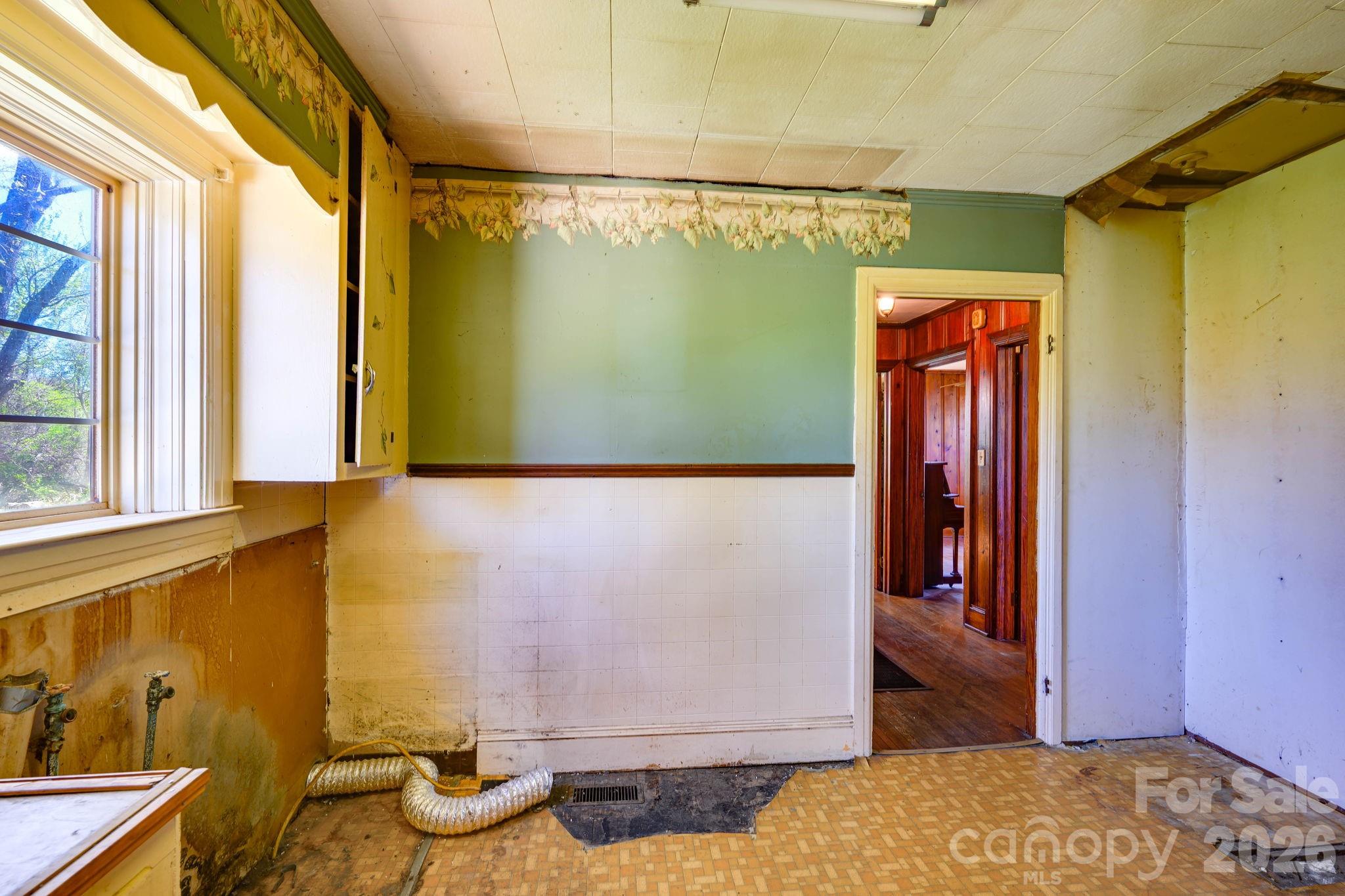 2414 North Olivers Cross Road Newton, NC 28658 - Photo 19 of 31